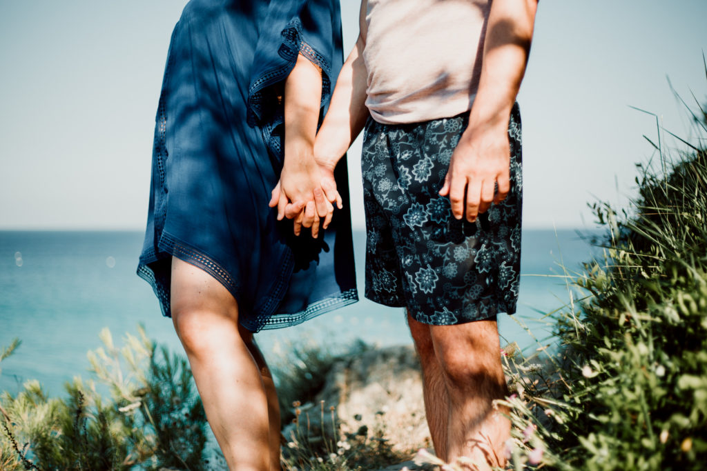 Séance photo de couple à la mer