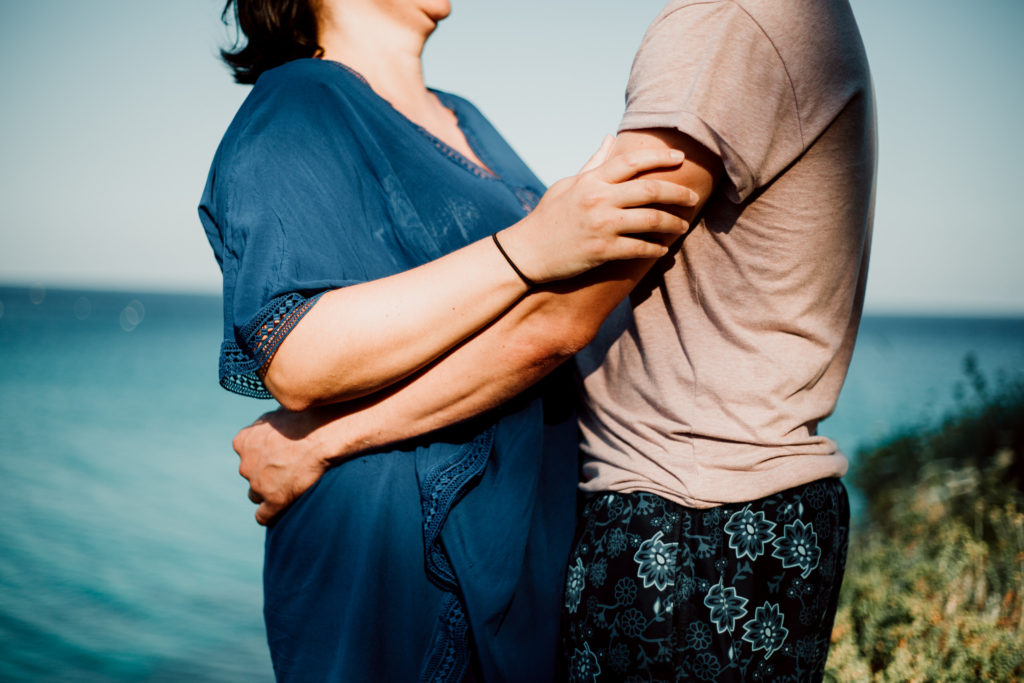 Séance photo de couple à la mer