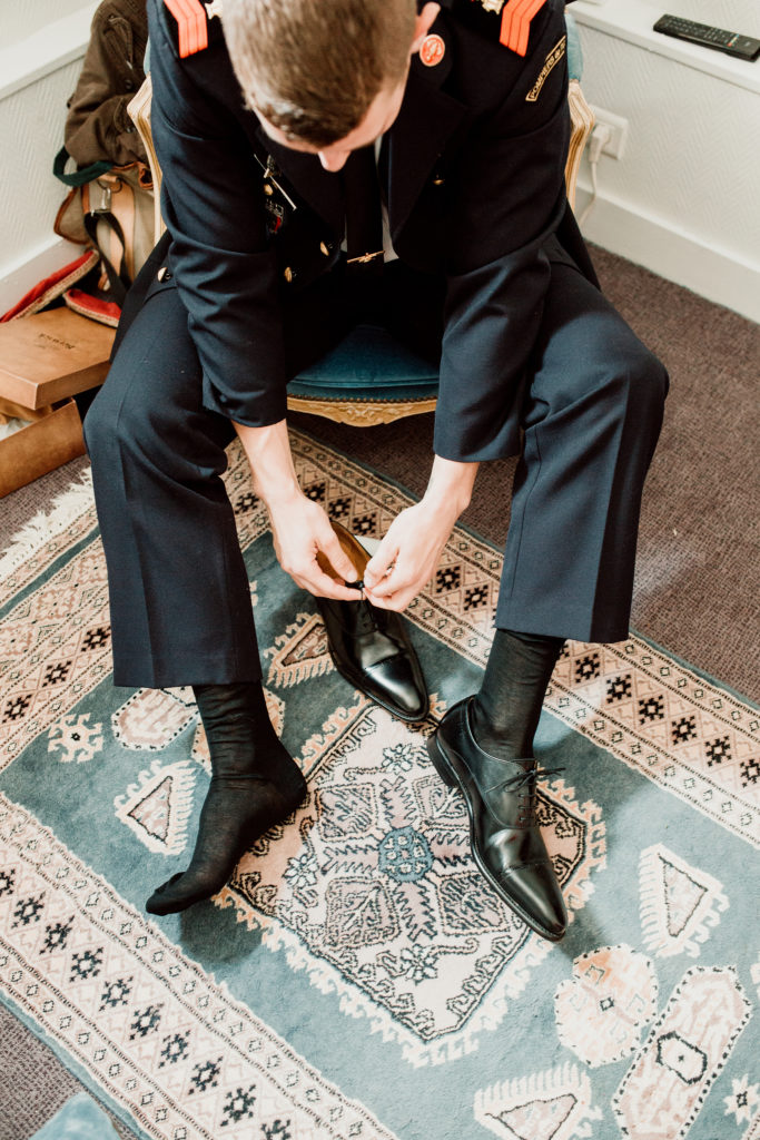 Préparatif du marié au Domaine du Bouloy