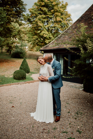Photo de couple durant le mariage d'Océane & Régis à la Dime de Giverny